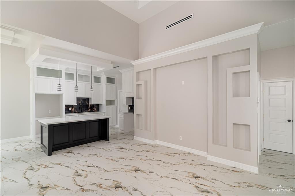 Photo 4 of 220 Contento Avenue