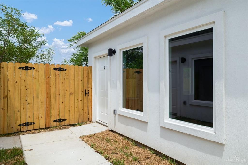 Photo 11 of 416 Acacia Street