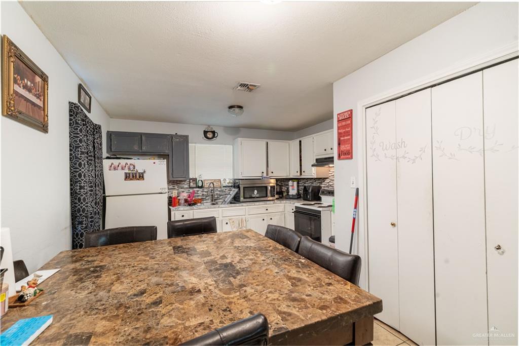 Photo 6 of 905 6th Avenue