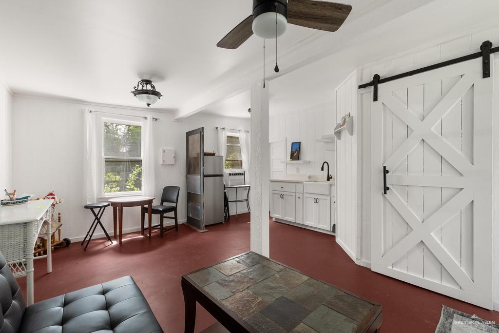 Photo 30 of 906 6th Street