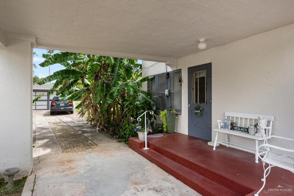 Photo 4 of 906 6th Street
