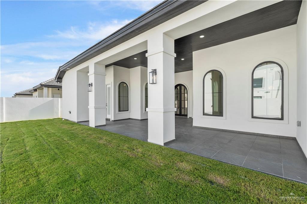 Photo 41 of 1624 Queen Street