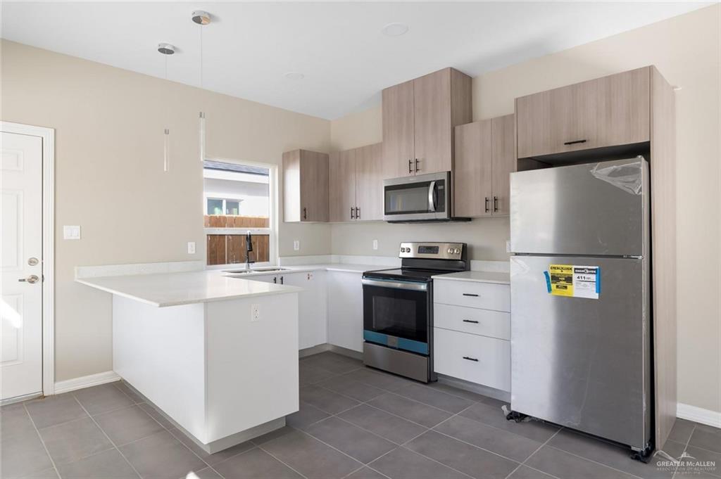 Photo 5 of 11019 36th Lane #2