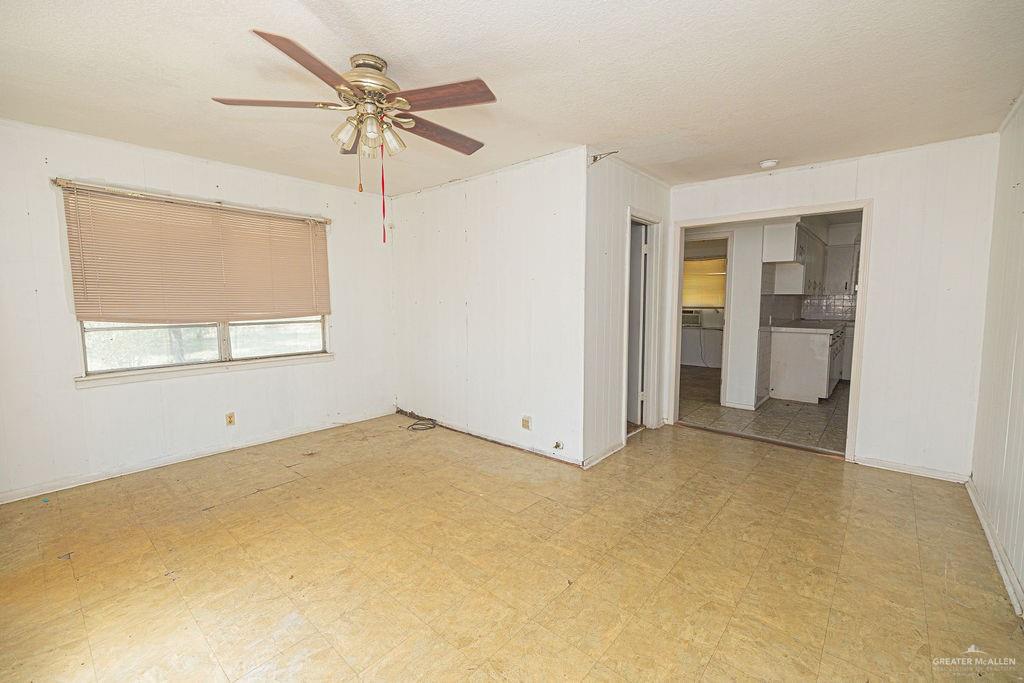 Photo 5 of 1901 Teege Avenue