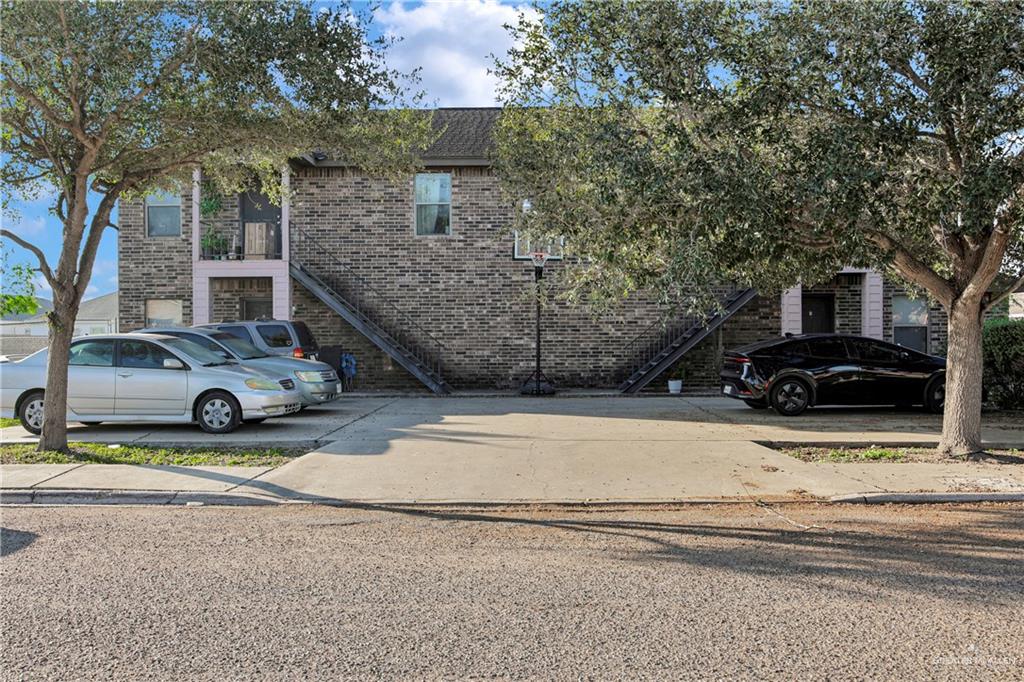 Photo 3 of 1312 Carmen Avenue