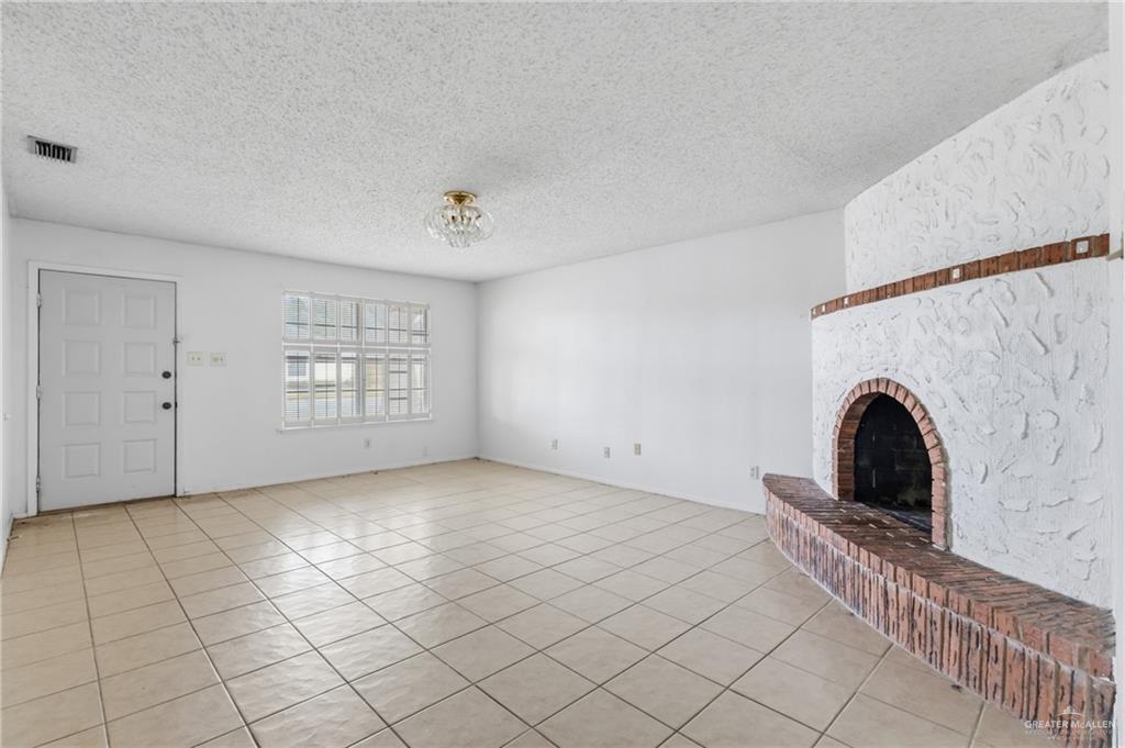 Photo 2 of 303 Forest Hills Drive #17