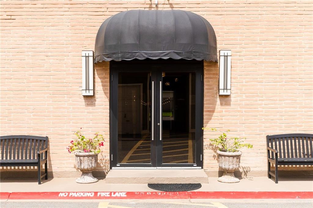 Photo 3 of 600 Wichita Avenue #404