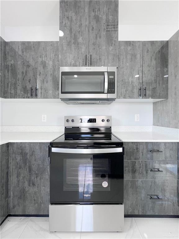 Photo 7 of 823 Woodson Avenue #4
