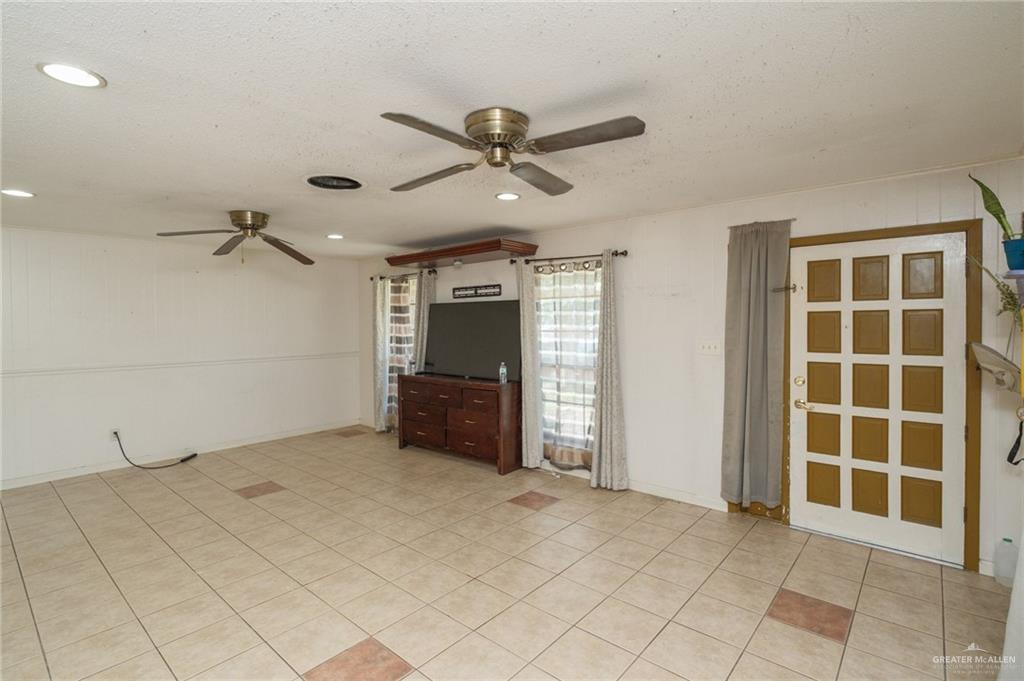 Photo 4 of 5109 Grande Circle