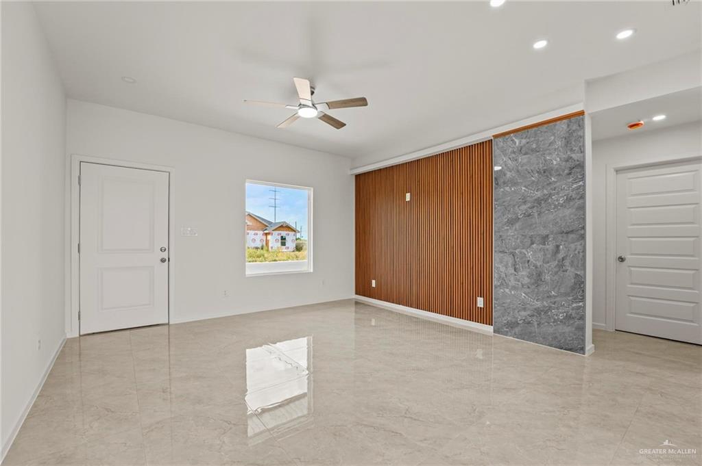 Photo 3 of 227 Valencia Drive