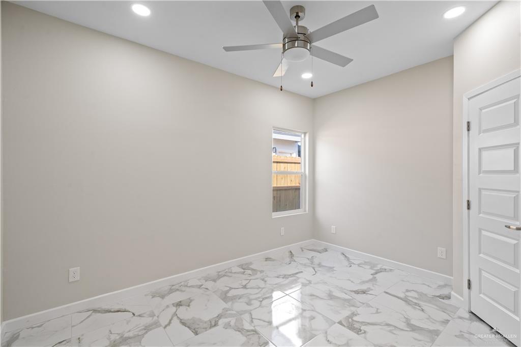 Photo 11 of 405 Onyx Avenue #1