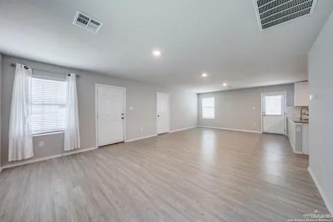 Photo 4 of 13923 Silos Drive