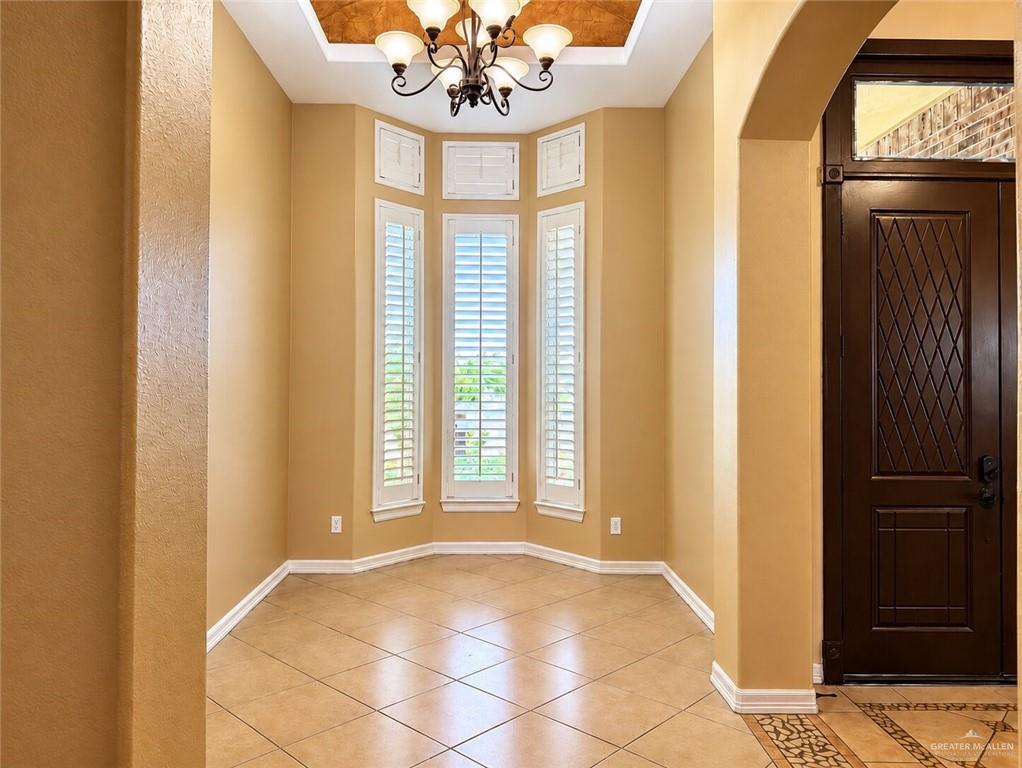 Photo 2 of 1712 Damasco Avenue