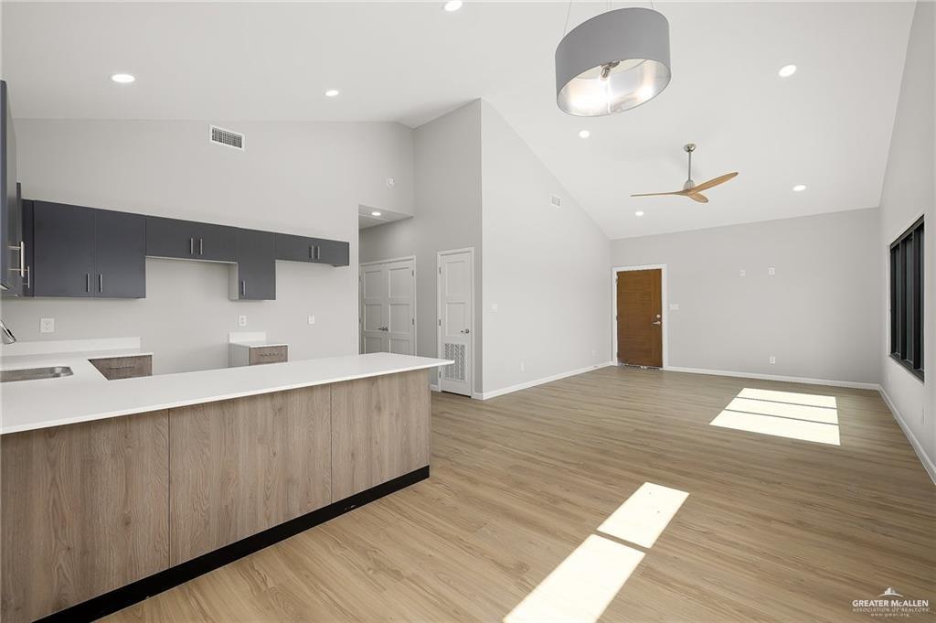 Photo 7 of 2700 Mockingbird Road #4