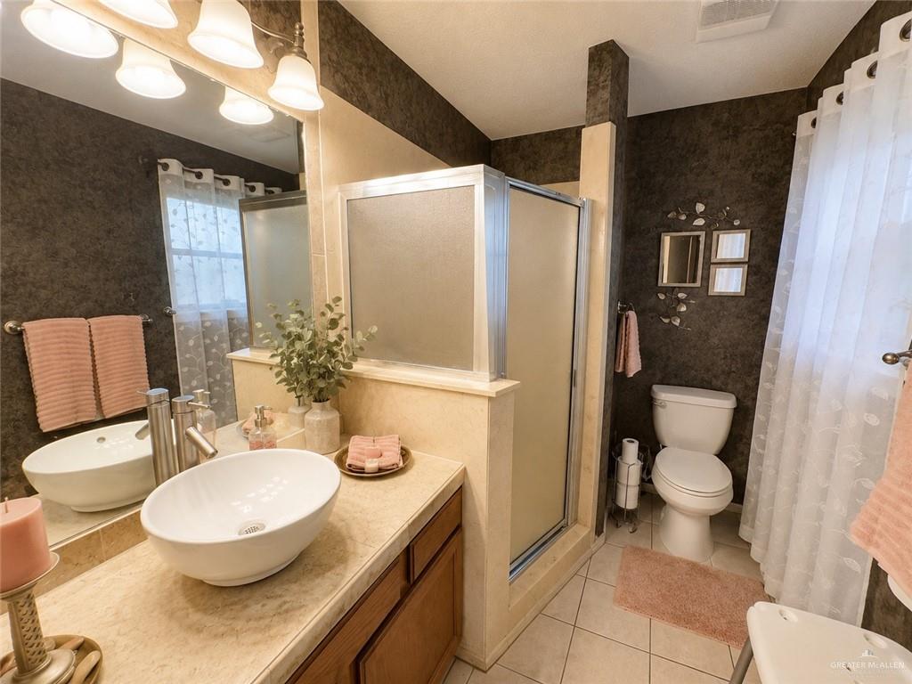 Photo 8 of 4010 Carnation Circle