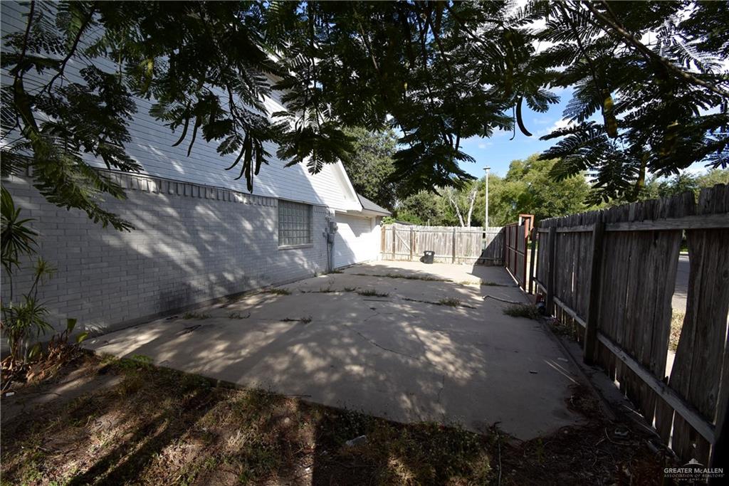 Photo 17 of 1308 Lincoln Avenue