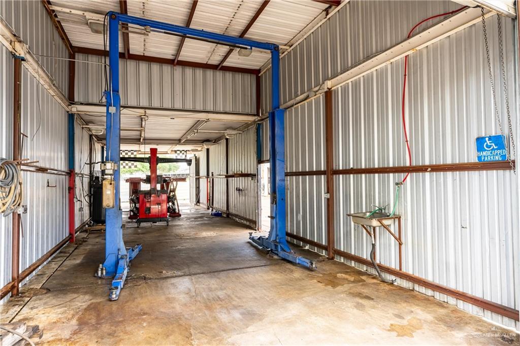 Photo 32 of 11361 Beechnut Street