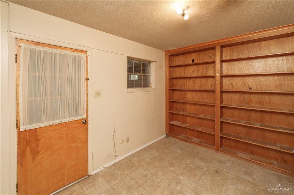 Photo 30 of 719 Walnut Avenue
