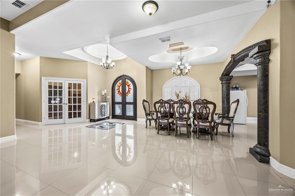 Photo 4 of 1600 Platinum Street