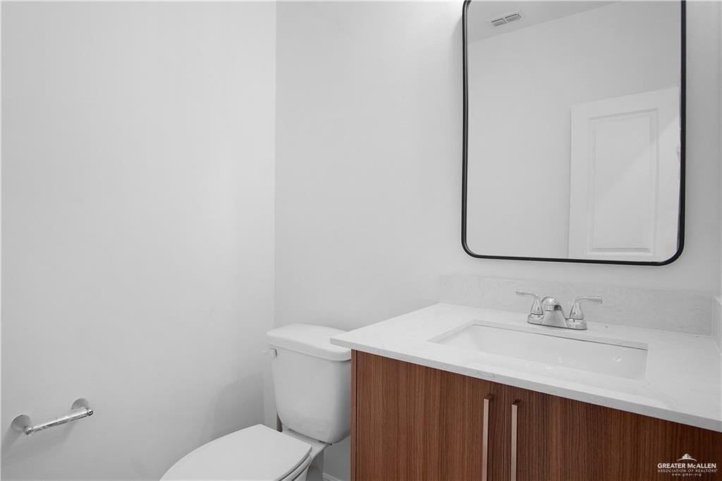 Photo 10 of 2310 Corales Street