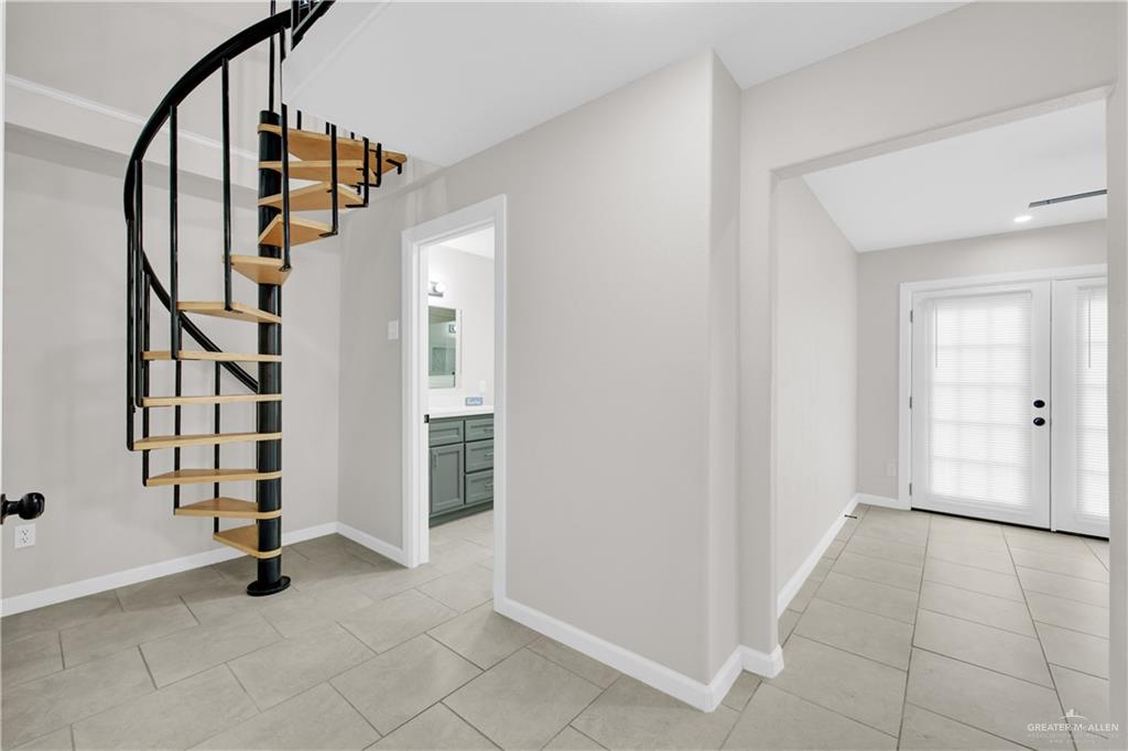 Photo 14 of 1713 Dalton Street