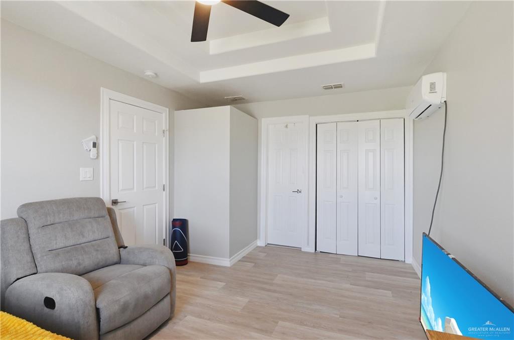 Photo 13 of 232 Spanish Oak Drive