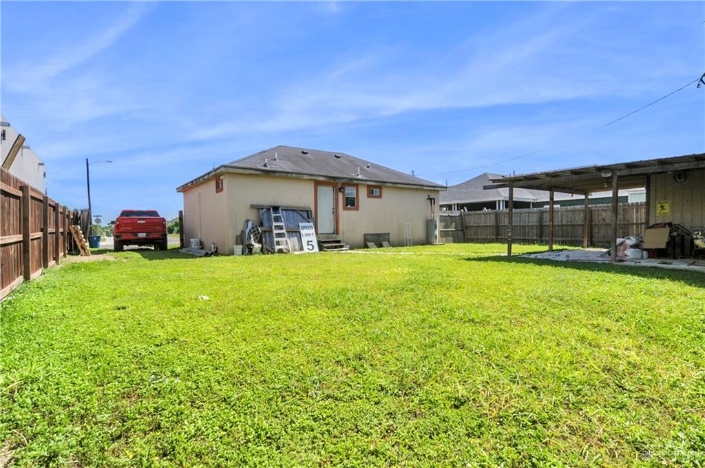 Photo 17 of 232 Spanish Oak Drive