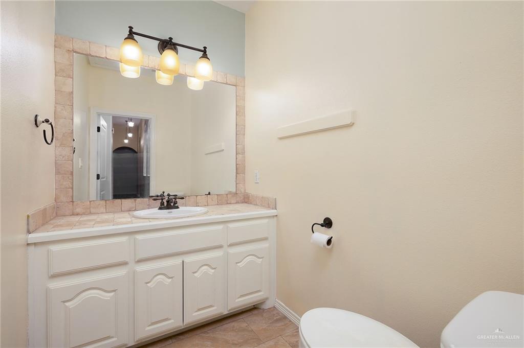 Photo 11 of 5305 Mauritius Lane