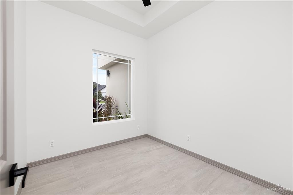 Photo 11 of 3916 Zenker Avenue