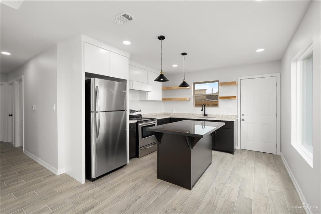 Photo 5 of 3605 Fuerte Avenue #4
