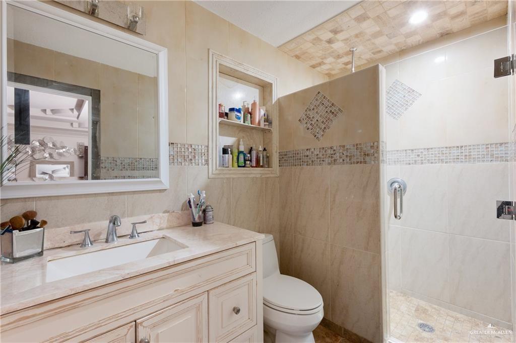 Photo 8 of 3005 Iris Avenue