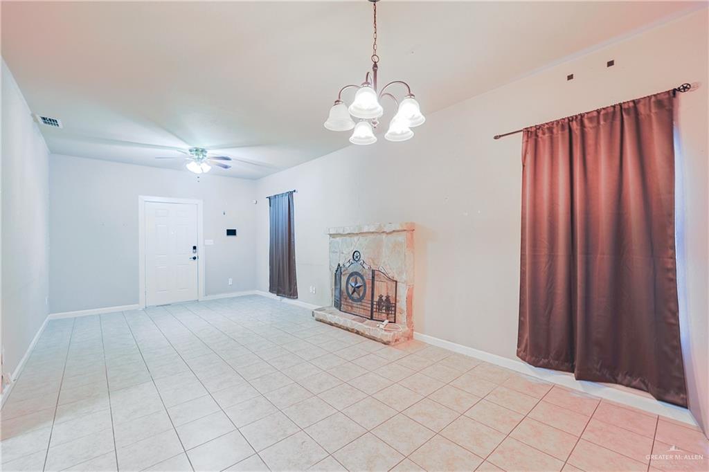 Photo 3 of 742 Texas Avenue